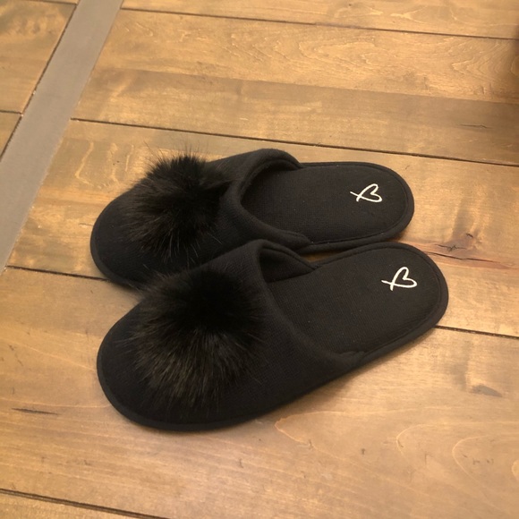 Victoria’s Secret Bedroom Slippers - Picture 8 of 12